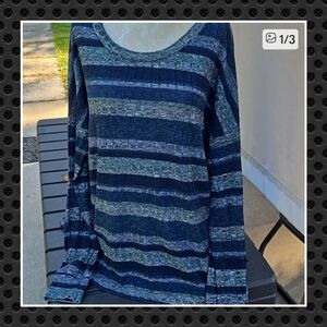 BY & BY Navy and Gray Knit Top size Xl